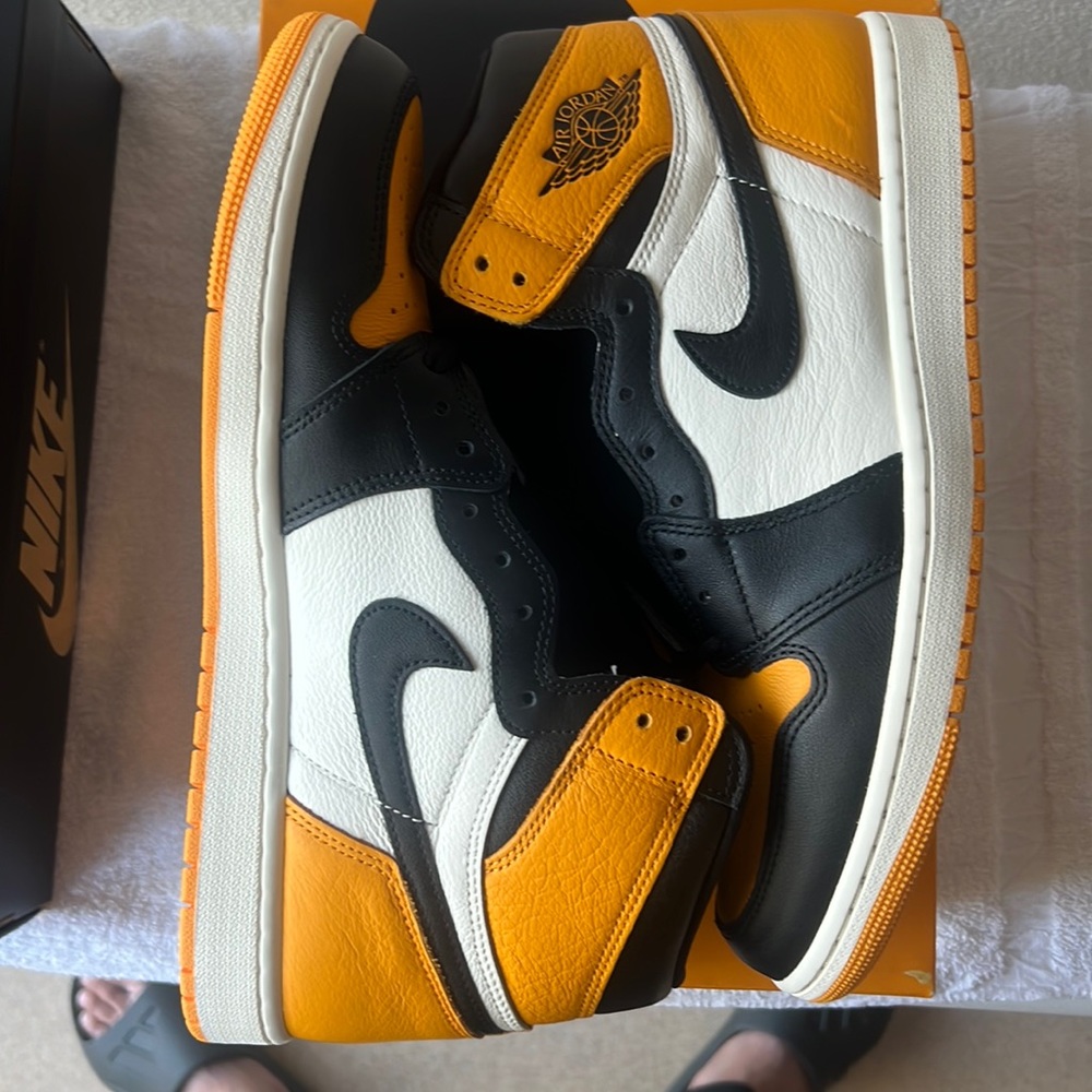 AIR JORDAN 1 RETRO HIGH OG TAXI
SIZE 11.5
BRAND NEW